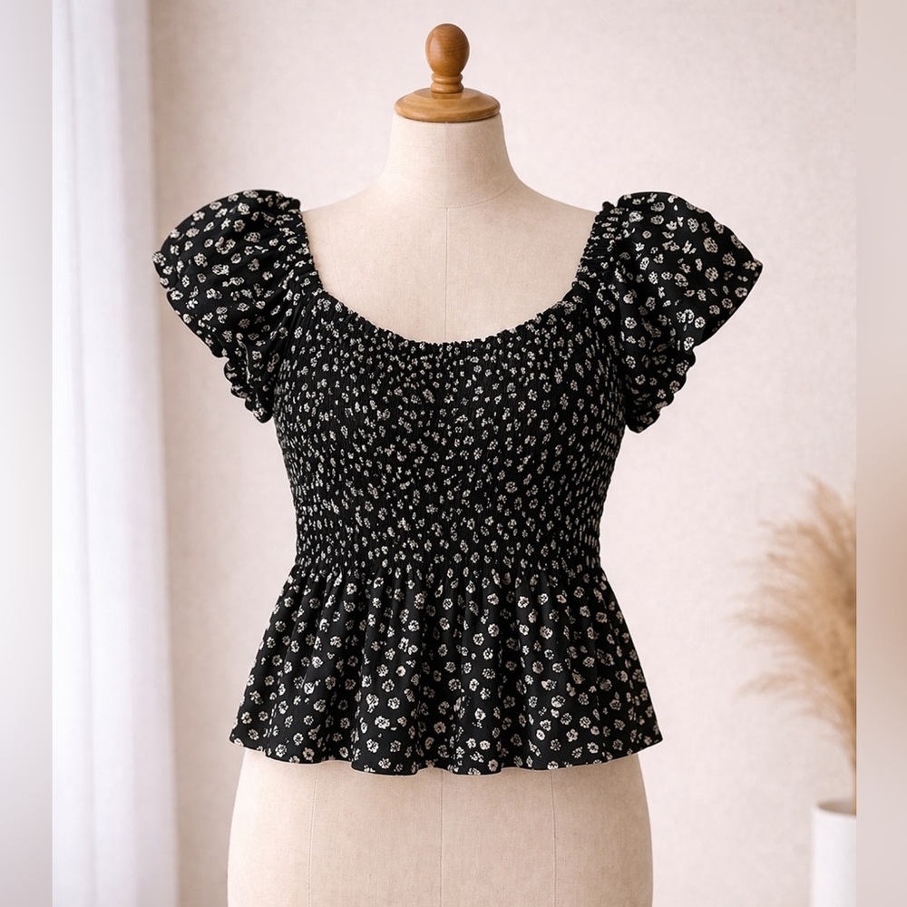Black scrunchy stretchy blouse